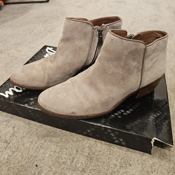 Sam Edelman Taupe Suede Block Heel Ankle Booties, Sz 7 - Picture 2 of 8